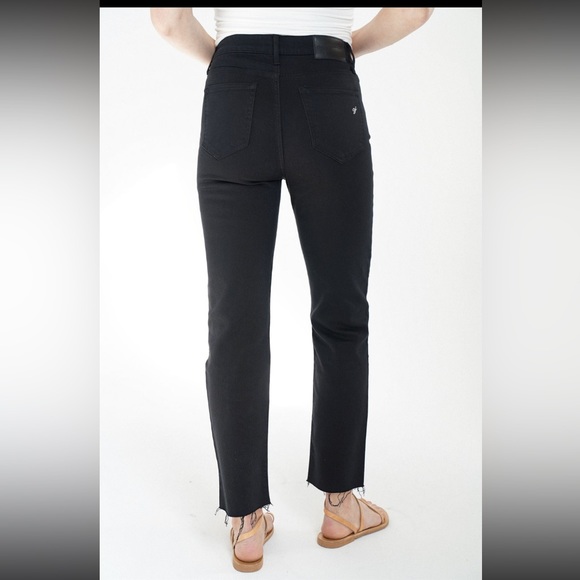 NWT Carly Jean Los Angeles Chrissy Classic Straight Leg Jeans - Picture 3 of 9